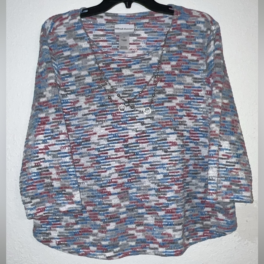Alfred Dunner Pastel Top and Necklace Size PLarge